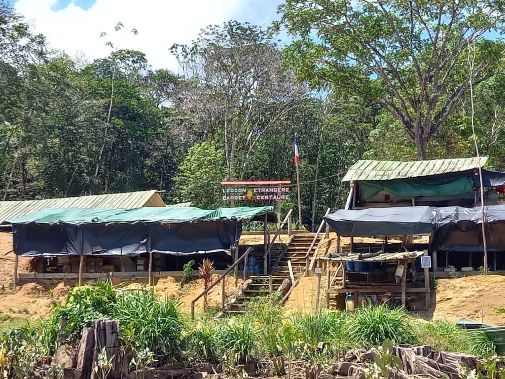 Point de contrôle gendarmerie contre l'orpaillage clandestin